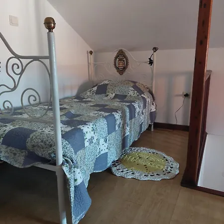 Serrado Da Eira * Lajes das Flores