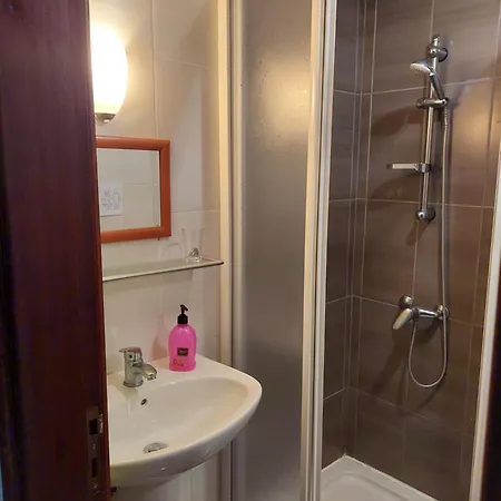 Serrado Da Eira Nyaraló *