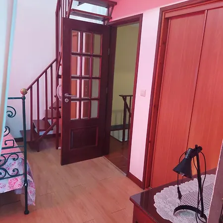 Serrado Da Eira * Lajes das Flores