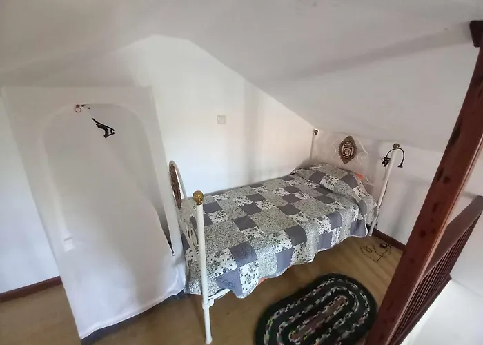 Serrado Da Eira * Lajes das Flores