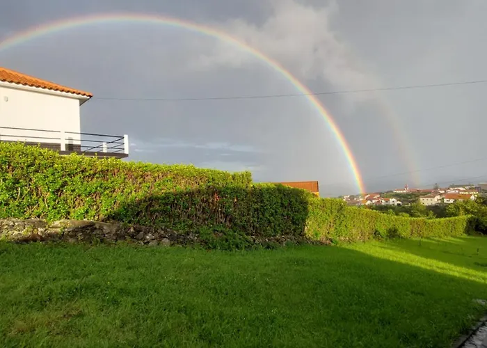 Serrado Da Eira * Lajes das Flores